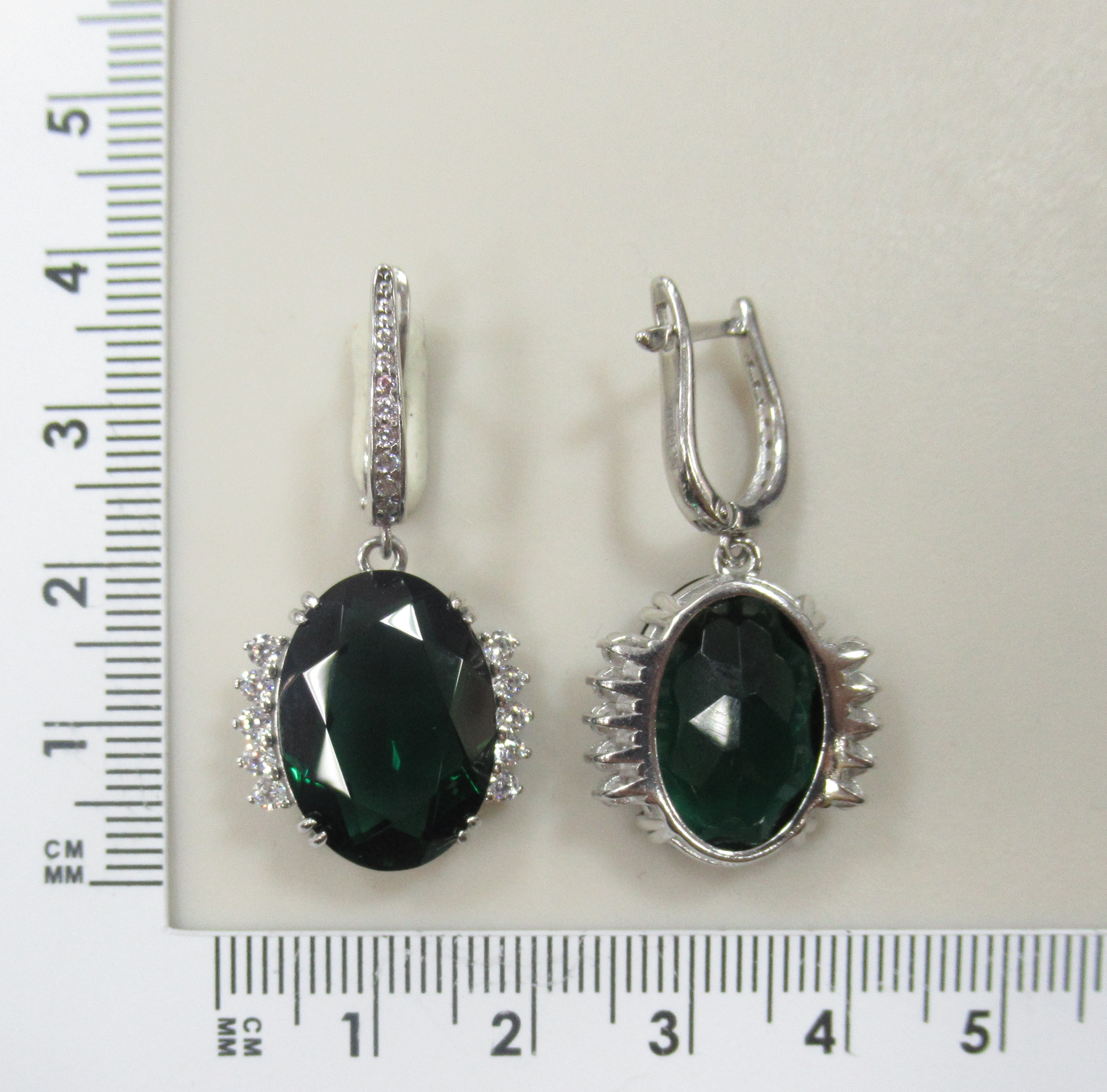 Серебряные серьги с празиолитами